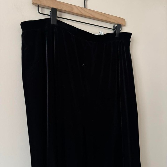 Black Velvet High Rise Pants Size XL - Picture 4 of 5